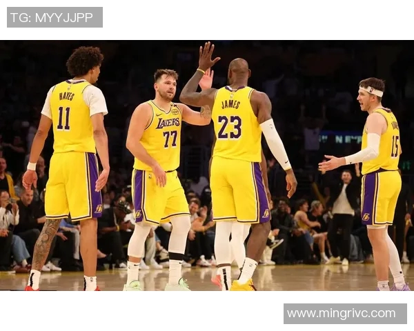 花3.2万刀看詹姆斯东契奇，结果双双缺席！澳洲夫妇崩溃：湖人退钱！